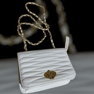 Bechamel crossbody or shoulder bag